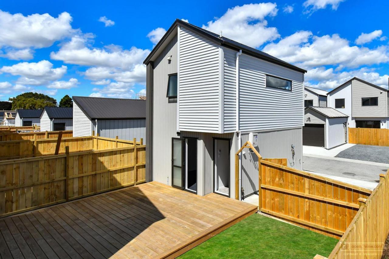 4 Bedroom Home Fully Furnished In Papakura, Оукланд Екстериор снимка