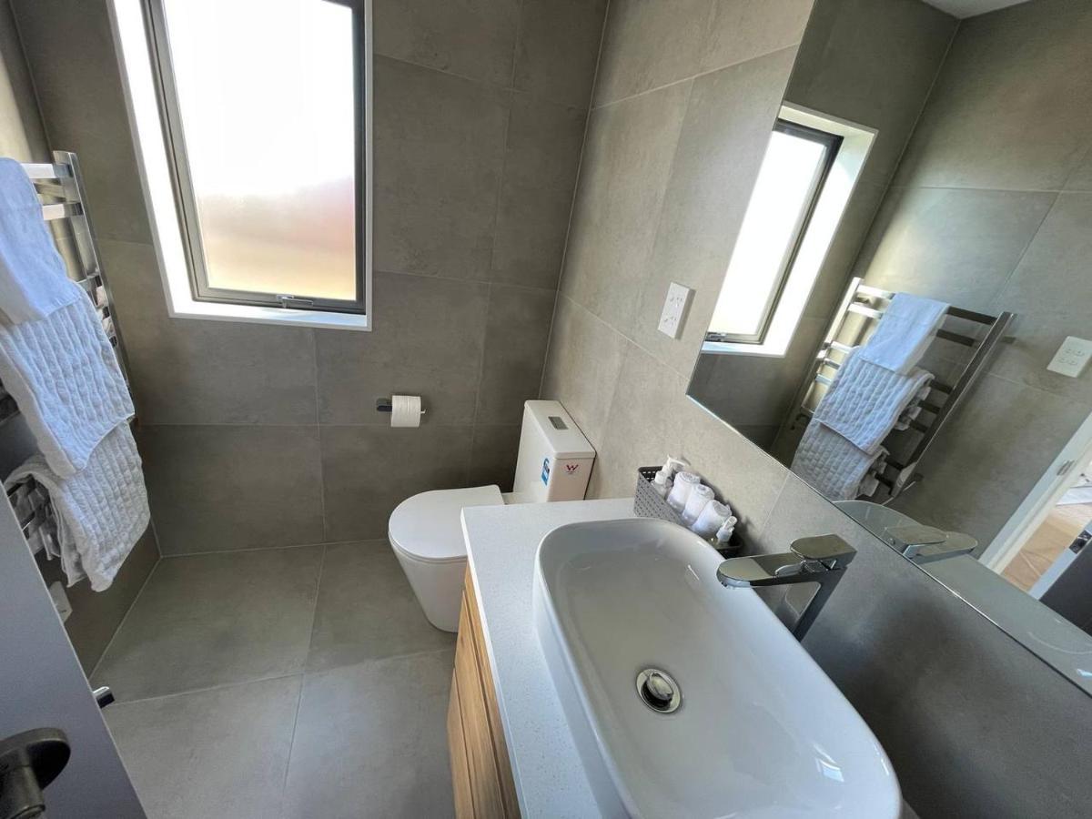 4 Bedroom Home Fully Furnished In Papakura, Оукланд Екстериор снимка