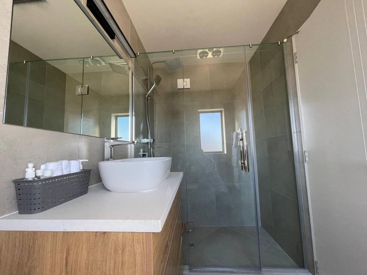4 Bedroom Home Fully Furnished In Papakura, Оукланд Екстериор снимка